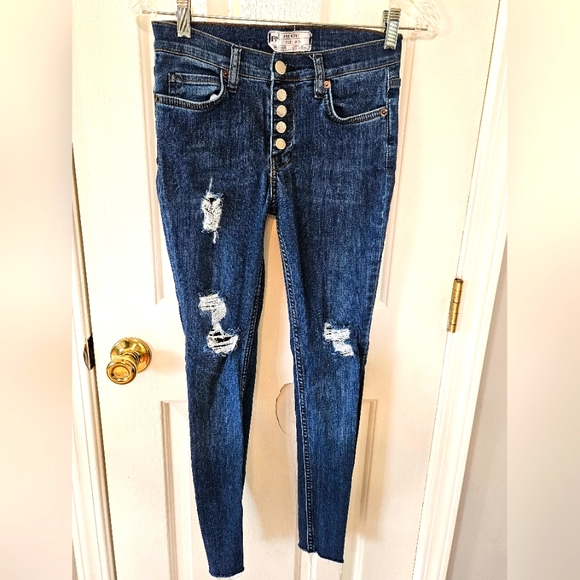 Free People Denim - Free People Blue Skinny Jeans Trendy Distressed 26W